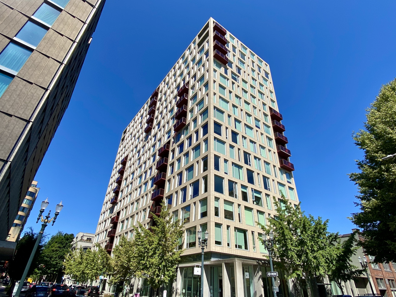 937 Glisan condo tower in Portland's Pearl District